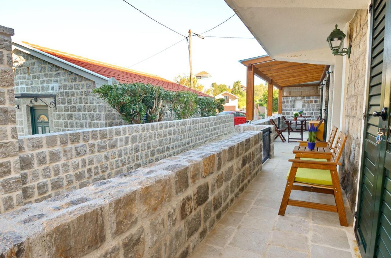 Leut Stone Residence 티바트 외부 사진