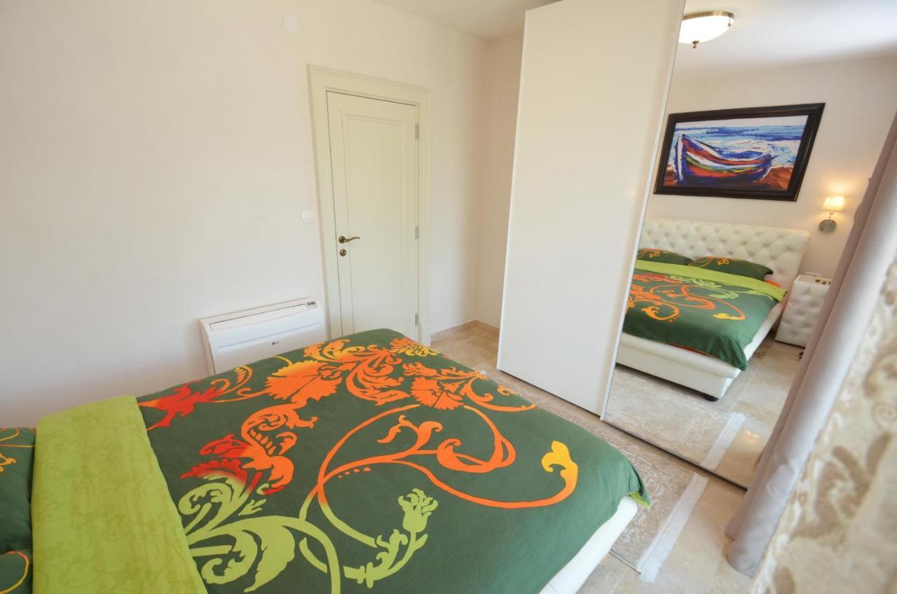 Leut Stone Residence 티바트 외부 사진