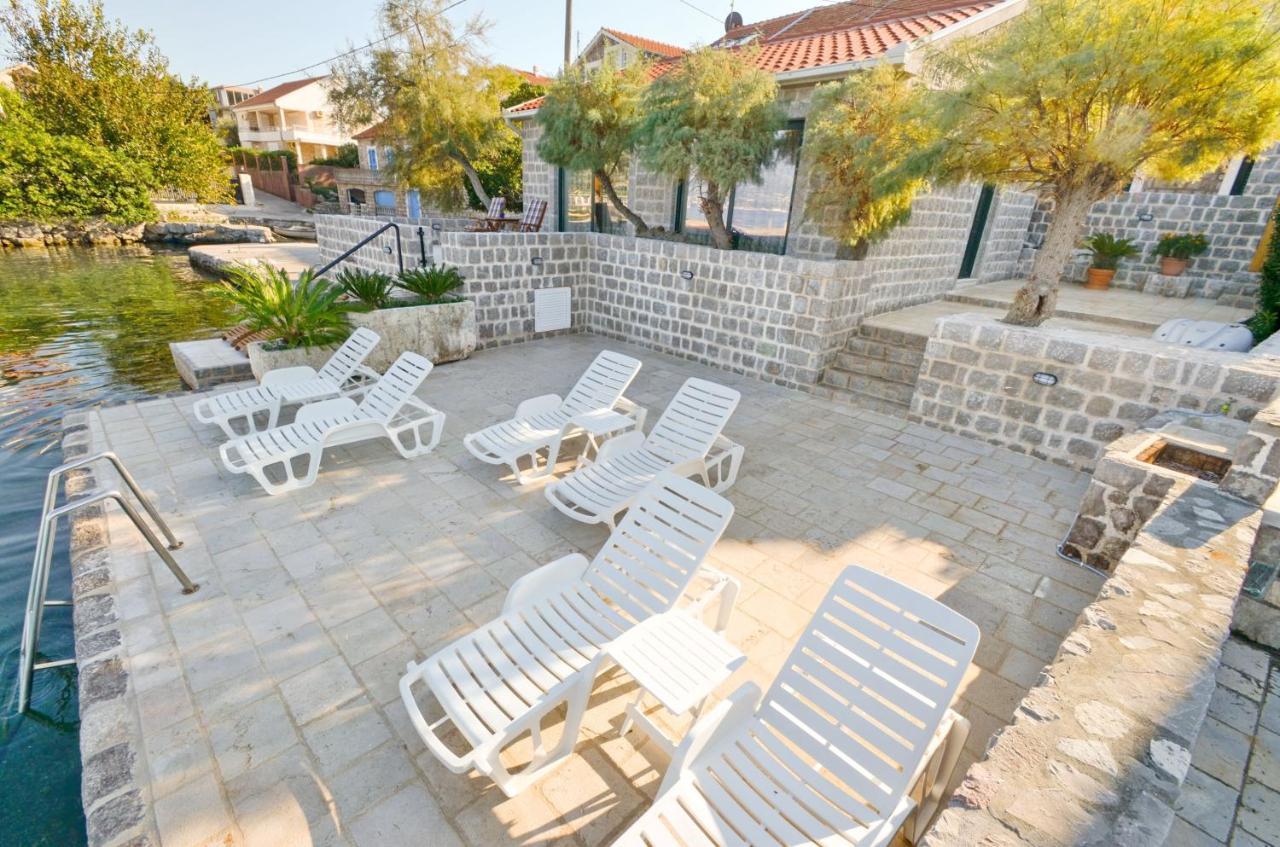 Leut Stone Residence 티바트 외부 사진