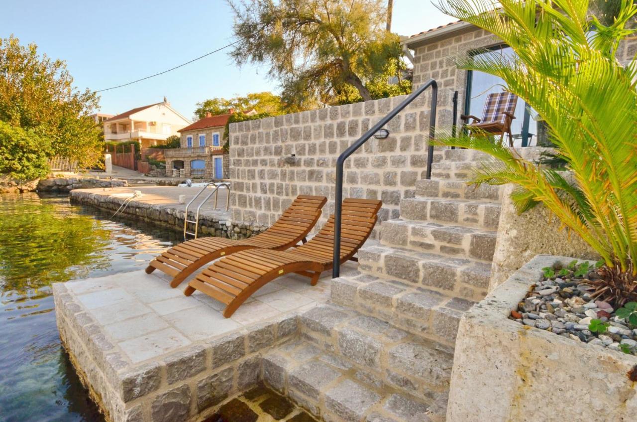 Leut Stone Residence 티바트 외부 사진