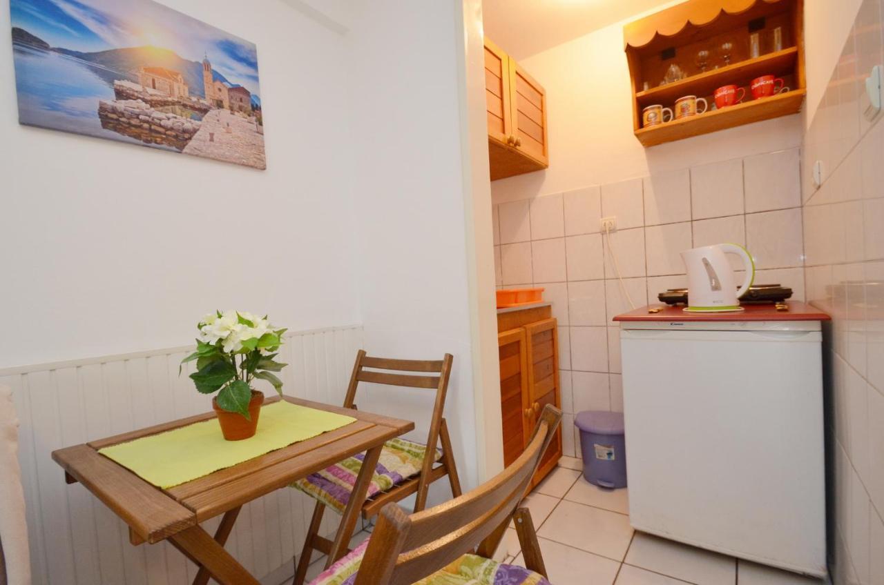 Leut Stone Residence 티바트 외부 사진