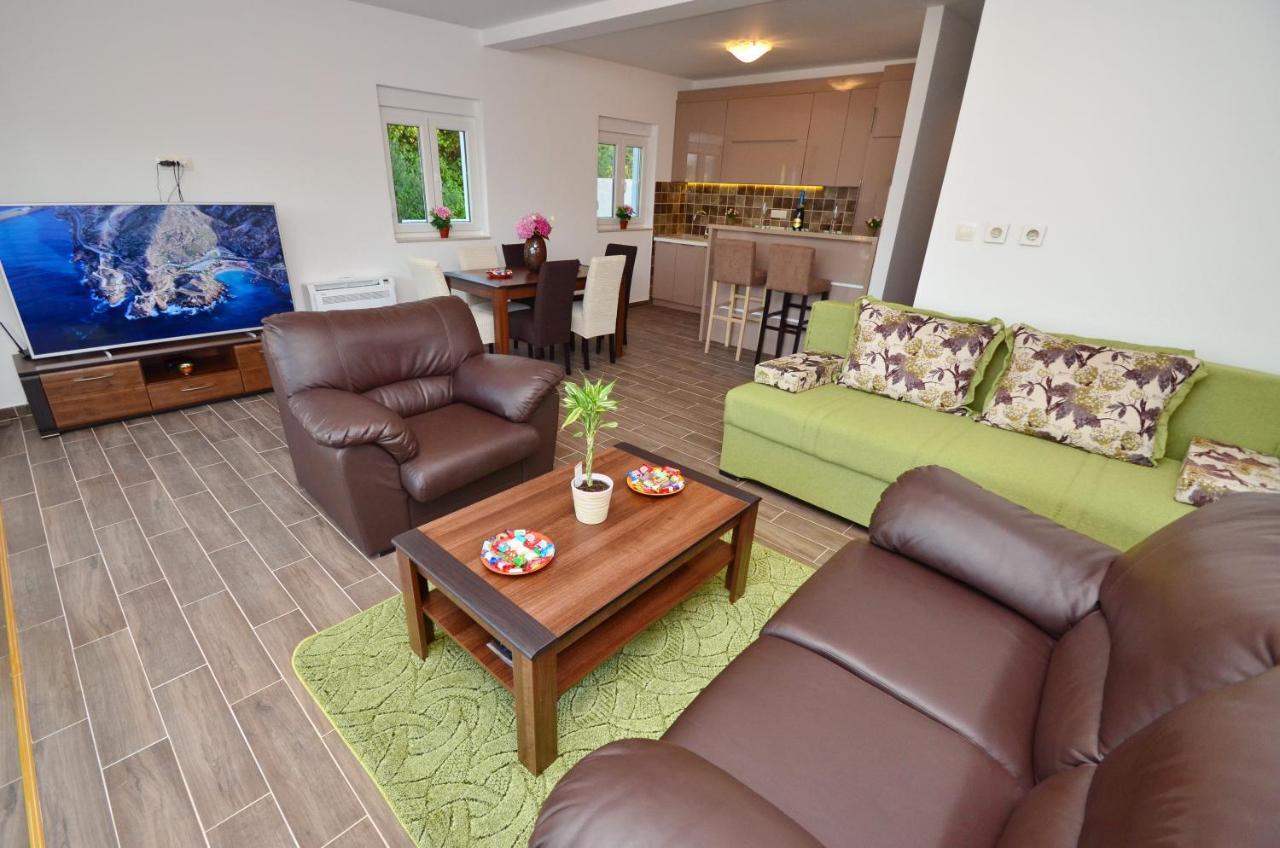 Leut Stone Residence 티바트 외부 사진